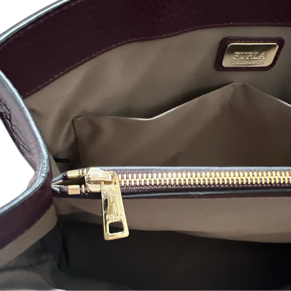 Authentic Furla Amina Small Pebbled Leather Tote – Bordeaux / Burgundy - Picture 10 of 13